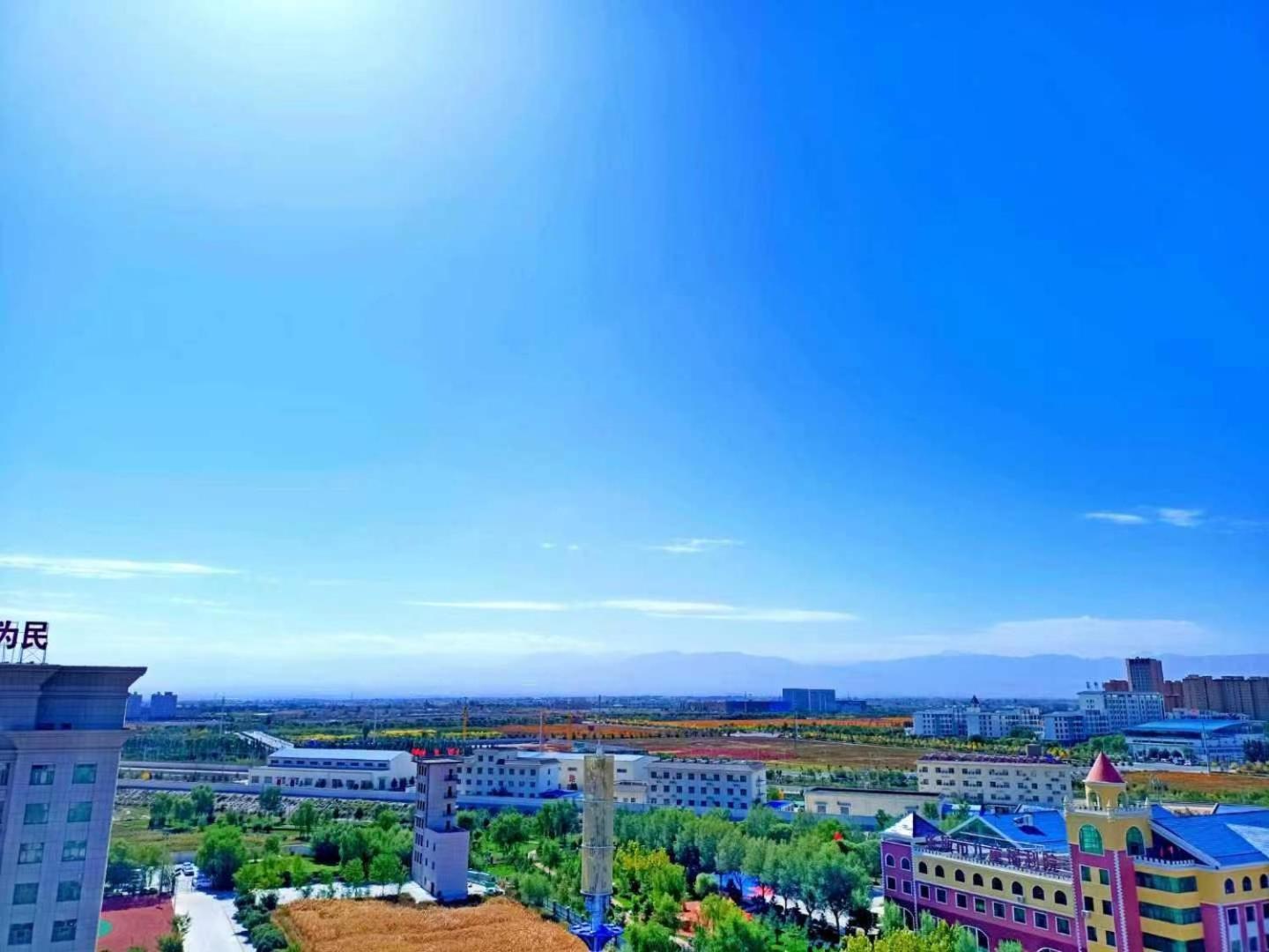 Zhangye Ruichi International Hotel Exterior photo